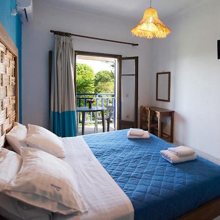 Villa Spyridoula Studios On The Beach Сидарион Экстерьер фото