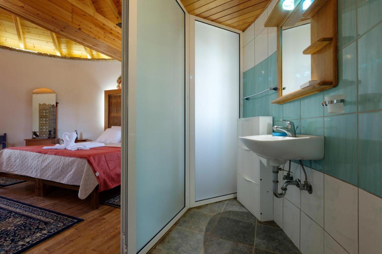 Villa Spyridoula Studios On The Beach Сидарион Экстерьер фото