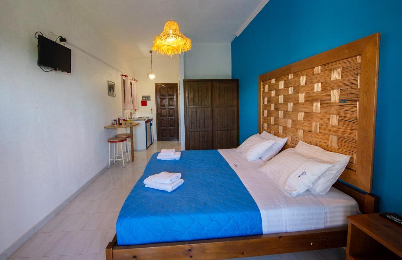 Villa Spyridoula Studios On The Beach Сидарион Экстерьер фото
