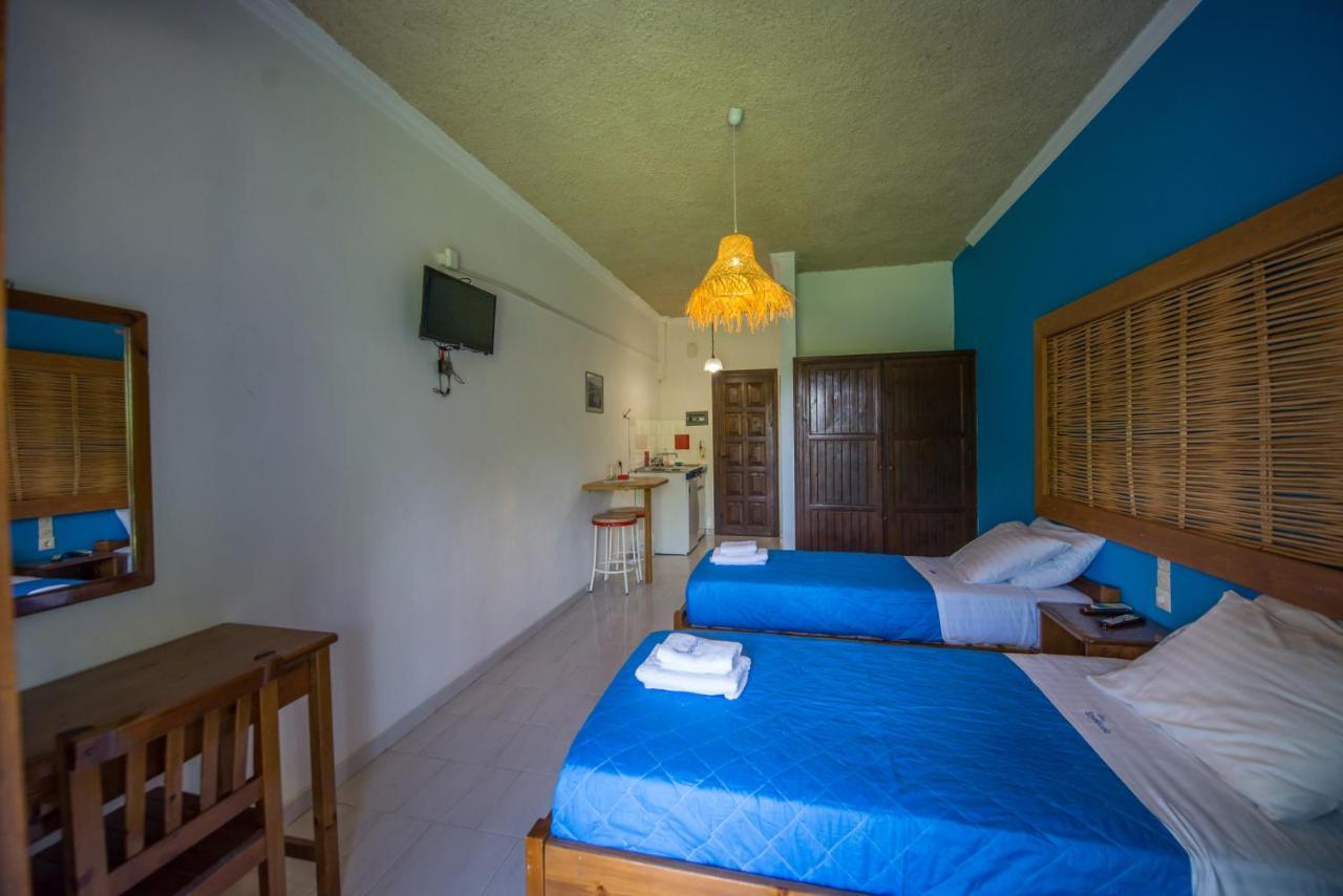 Villa Spyridoula Studios On The Beach Сидарион Экстерьер фото