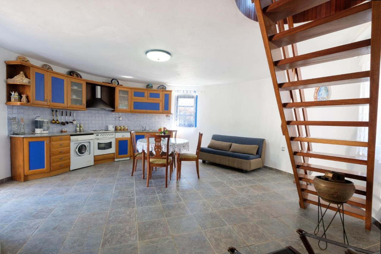 Villa Spyridoula Studios On The Beach Сидарион Экстерьер фото